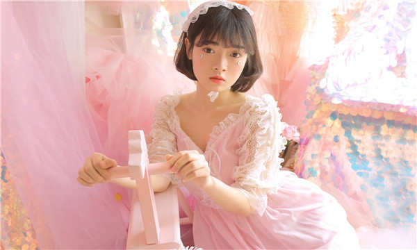 松滋供卵试管代怀生子多少钱？这一直是很多不孕不育家庭关注的话题。在中国，不孕不育的发生率越来越高，根据《中国不孕不育现状调研报告》显示，育龄夫妇的不孕不育率从20年前的3%增长至现在的12.5%-18.2%，患者人数高达6000万以上。在这样的背景下，许多家庭通过供卵试管来实现自己的生育梦想。那么，供卵试管代怀生子的费用到底是多少呢？